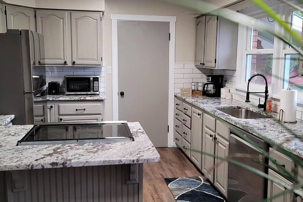 The Brickhouse Villa Поукателоу Екстериор снимка